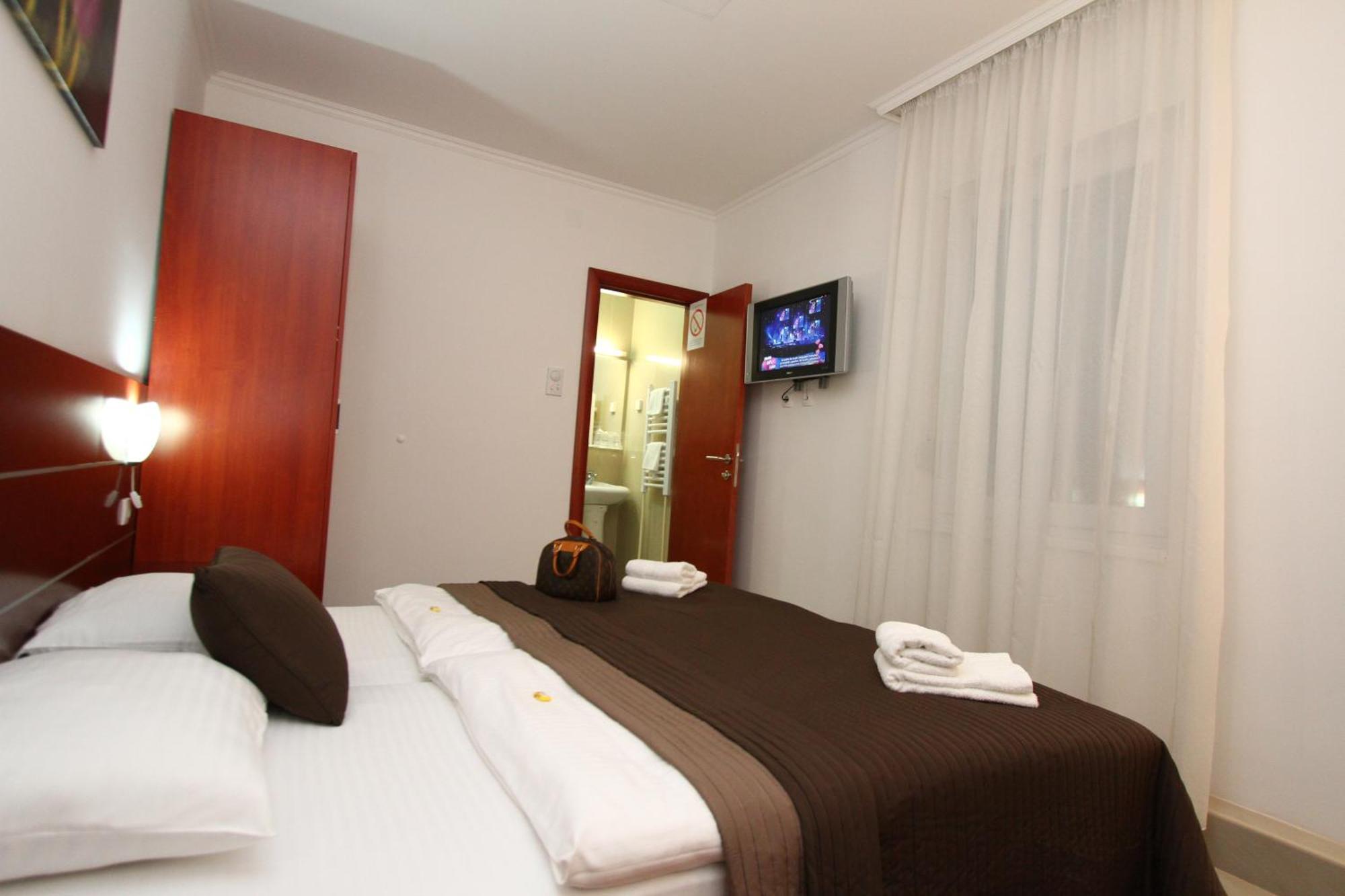 Guesthouse Villa Inn Subotica Zewnętrze zdjęcie